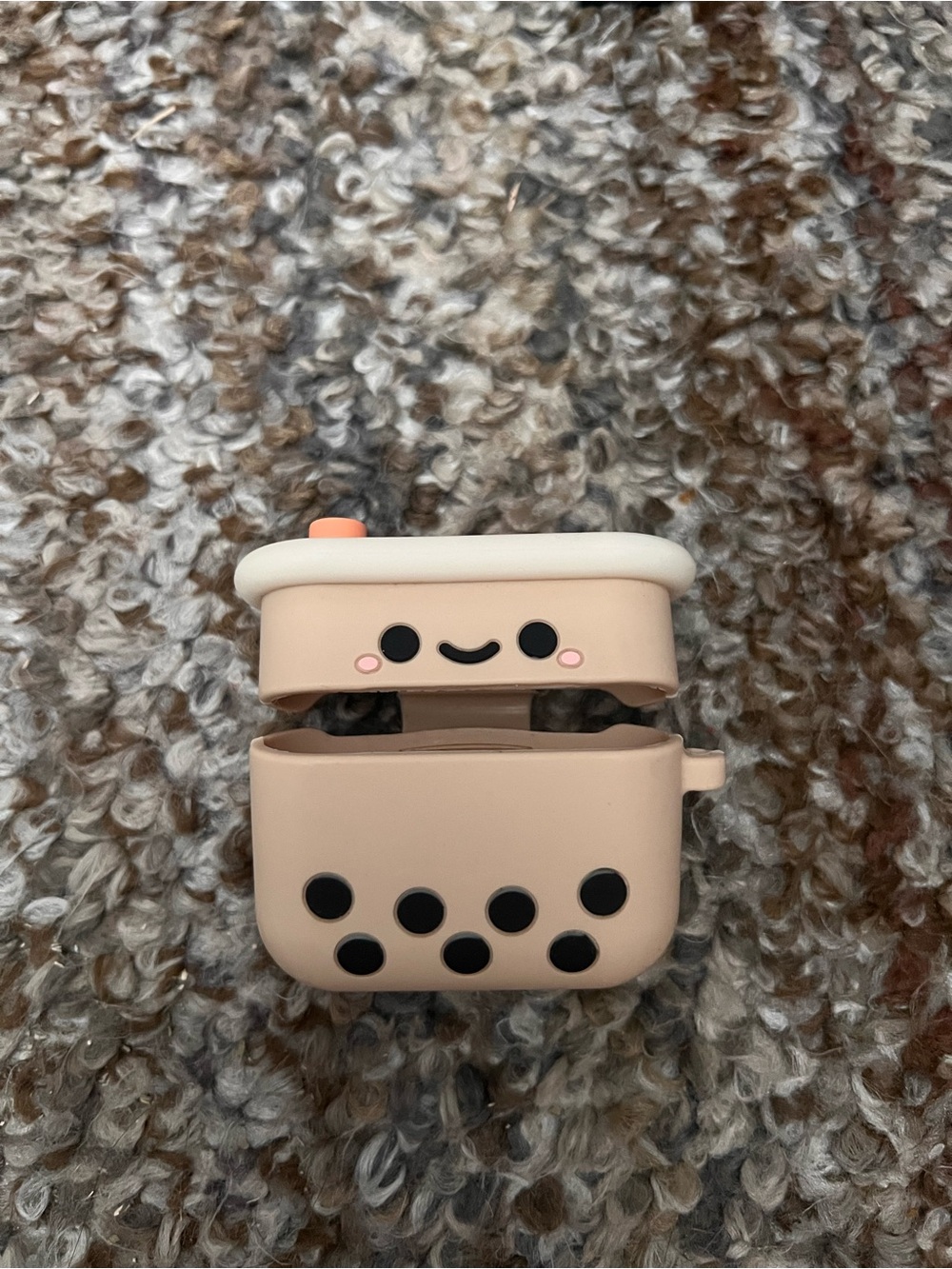 Kawaii Bubble Tea Silicone AirPods Case - Beige & White